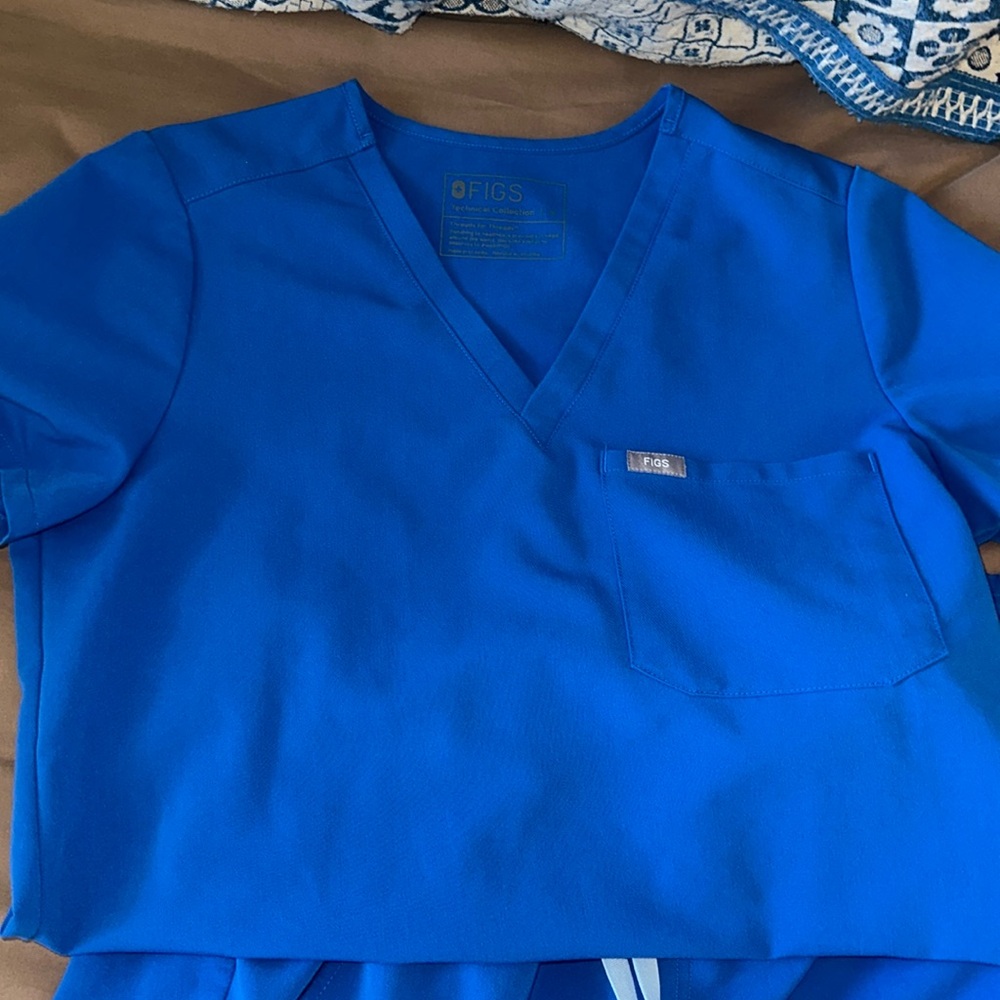 Blue figs scrubs